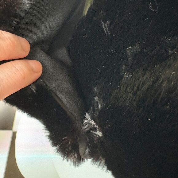 VINTAGE REAL Rabbit Fur Women’s Capelet and Muff Set Black - Picture 8 of 10